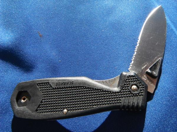NOS Schrade CH7 U.S.A. combo edge blade linerlock folding pocket knife, NEW OLD STOCK, MADE IN USA!!