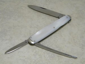E Bruckmann Solingen Germany Pearl Gentleman's Lobster Knife - C. 1891-1956