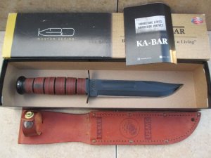 KA-BAR USMC Fighting Knife   New In Box 