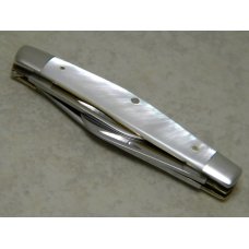 Queen Steel Made in USA Pearl #57 Medium Stockman Knife c.1970's Queen Steel Made in USA Pearl #57 Medium Stockman Knife c.1970's