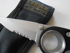 Gerber USA Knife With Gerber pouch