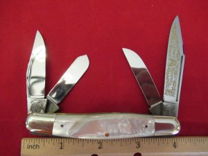 Fight'N Rooster 4 Blade Pearl Stockman