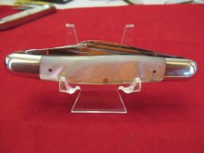 Fight'N Rooster 4 Blade Pearl Stockman Fight'N Rooster 4 Blade Pearl Stockman