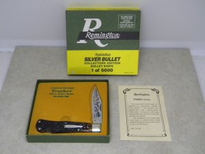 Remington UMC USA 1990 Genuine Bone R1306 Wildlife Silver Bullet Tracker Lockback Knife in Box