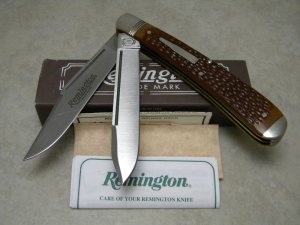 Remington UMC USA 1998 Delrin R293 Bullet Hunter Trader Trapper Knife in Box
