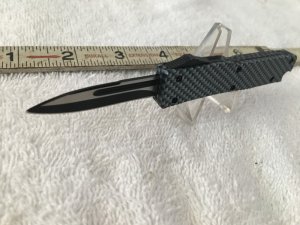 Small OTF Knife Carbon Fiber Pattern