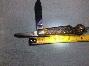 Camillus 4 line Easyopen Jack Knife Minty>  Main Snap is Good Secondary seams a little Tighter 