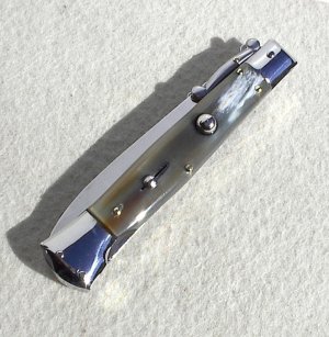 NEW OLD STOCK ITALIAN STILETTO 9" GENUINE BRAZILIAN HORN SWING GUARD KNIFE 