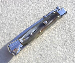NEW OLD STOCK ITALIAN STILETTO 9" GENUINE BRAZILIAN HORN SWING GUARD KNIFE