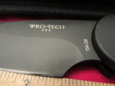 Case XX USA 2002 Cranberry Bone 6111 1/2L SS Cheetah Knife - New in Tin