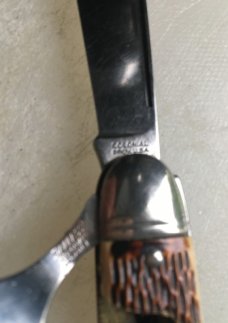 Vintage Colonial Hobo knife - Staglon scales- long pull - Bail loop - Excellent condition Vintage Colonial Hobo knife - Staglon scales- long pull - Bail loop - Excellent condition