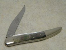 Schatt & Morgan Titusville PA. 2005 Black Lip Mother of Pearl 151116 Mini Toothpick Knife in Box