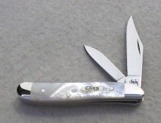 CASE XX USA PEANUT 8220 GENUINE MOTHER OF PEARL KNIFE WITH ORIGINAL BOX AND SLEEVE