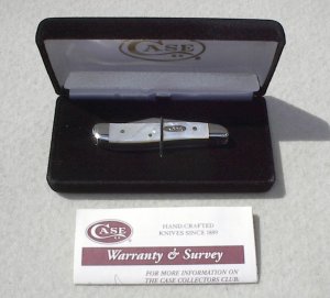 CASE XX USA PEANUT 8220 GENUINE MOTHER OF PEARL KNIFE WITH ORIGINAL BOX AND SLEEVE