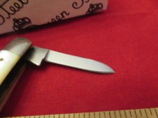 Queen Steel Pearl Small Stockman Pattern # 54 Queen Steel Pearl Small Stockman Pattern # 54