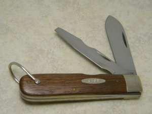 Case XX USA 4 Dot (1976) Walnut Wood 12031L Electricians Knife