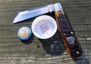 Great Eastern Northfield #93 Antique Autumn Jigged Bone Original Ram Foot Knife 933119