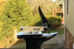 CASE XX 2000 BOWTIE SHIELD BURNT WHITE RUSSLOCK
