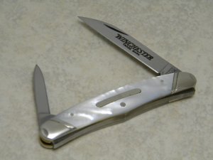 Winchester Trademark USA 1991 Pearl 2935P Wharncliffe Half Whittler Knife
