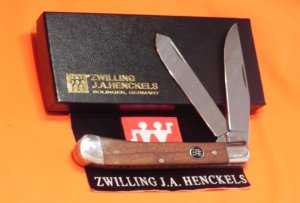 Vintage J A Henckels Trapper (HK5-GSW) Pocket Knife w/ GunStock Walnut Handles -COA & Orig Box