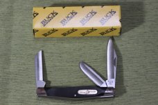 Vintage 2003 Buck 301 Stockman knife (NIB) (#10) Vintage 2003 Buck 301 Stockman knife (NIB) (#10)