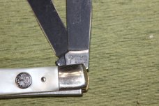 Vintage per-2002 Boker Tree Brand 9525SM Imitation Pearl Trapper knife NIB (#15) Vintage per-2002 Boker Tree Brand 9525SM Imitation Pearl Trapper knife NIB (#15)