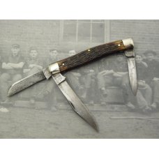 Queen Cutlery #16 Stockman, three blades, Rogers bone handles with no chips or cracks, 3 1/4" overal Queen Cutlery #16 Stockman, three blades, Rogers bone handles with no chips or cracks, 3 1/4" overal