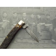 Queen Cutlery #16 Stockman, three blades, Rogers bone handles with no chips or cracks, 3 1/4" overal Queen Cutlery #16 Stockman, three blades, Rogers bone handles with no chips or cracks, 3 1/4" overal