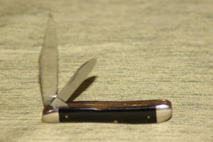 Vintage 1940-1964 Case XX 2220 Peanut black handle knife (#84)