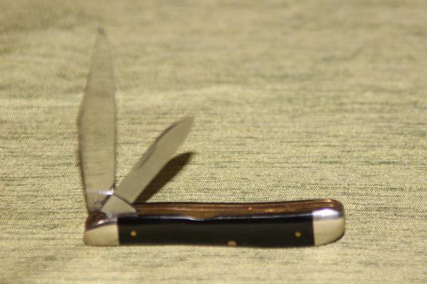 Vintage 1940-1964 Case XX 2220 Peanut black handle knife (#84) Vintage 1940-1964 Case XX 2220 Peanut black handle knife (#84)