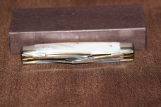 Vintage Simmons Hardware Hornet Big Stockman Mother of Pearl Handles Knife (#99) Vintage Simmons Hardware Hornet Big Stockman Mother of Pearl Handles Knife (#99)
