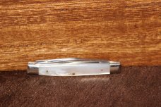 Vintage 1972 Case XX 8233 Pen Mother of Pearl handles knife (#144) Vintage 1972 Case XX 8233 Pen Mother of Pearl handles knife (#144)