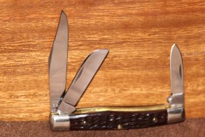 Vintage 1975 Case XX 6332 Stockman Red bone knife (#146)