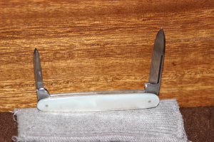 Antique 1902-1905 W. R. Case & Sons 8277 Pen Pearl handle knife (#159)