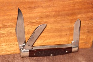 Vintage 1973 Case XX 6392 Stockman Red bone knife (#181)