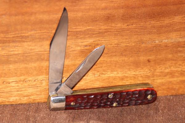 Vintage 1965-1969 Case XX 6202 1/2 Straight Jack Red bone knife (#182)