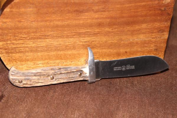 Vintage pre-1996 Kissing Crane Stag hunter/skinner knife (#188) Vintage pre-1996 Kissing Crane Stag hunter/skinner knife (#188)