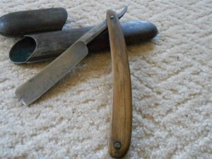 Rare Vintage John Heffor Straight Razor with Case Date:1873
