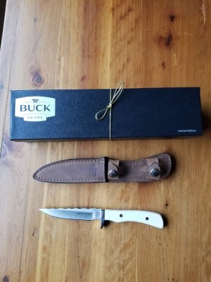 BUCK 405- CHUCK BUCK SIGNATURE KNIFE (from Buck custom shop)