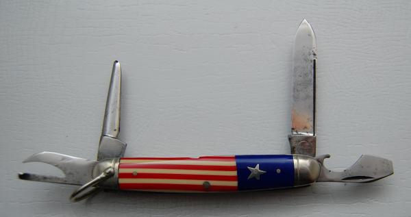 Remington RS4233 Red, White and Blue Covered Junior Scout Knife (529) Remington RS4233 Red, White and Blue Covered Junior Scout Knife (529)