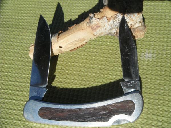 Vintage Kershaw Kai Folding Dual Blade 2050 Lockback Knife Rosewood Inlay. Made in Japan Vintage Kershaw Kai Folding Dual Blade 2050 Lockback Knife Rosewood Inlay. Made in Japan