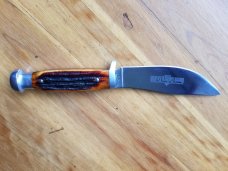 Schrade Walden NY USA 25OT 