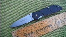 NOS, Discontinued Ka-Bar Maserin Pocket Knife Made in Italy. Knife is brand new in the box!