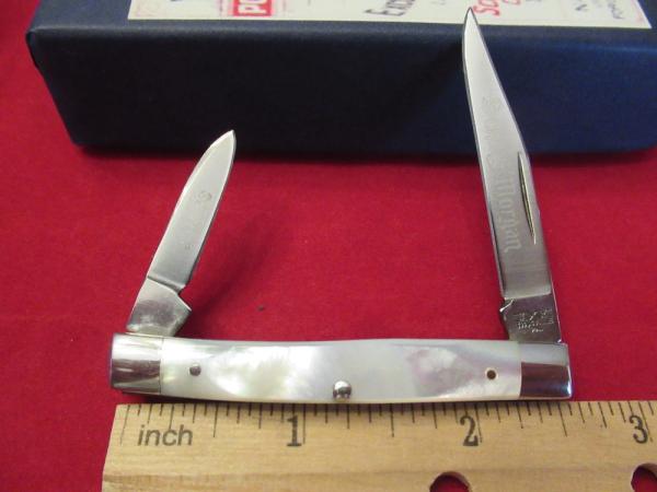 Schatt & Morgan White Pearl 2 Blade Stockman Pattern # 43 Schatt & Morgan White Pearl 2 Blade Stockman Pattern # 43