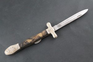 horn handled lockback knife