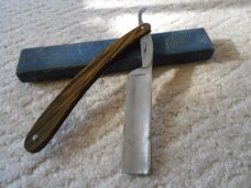Vintage Straight Razor-Cattaraugus Cut co. With Original Box Vintage Straight Razor-Cattaraugus Cut co. With Original Box