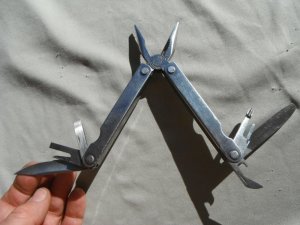 Leatherman USA PST, Pocket Survival Tool, Multi- Tool. Portland Oregon Made in The USA! w/carry Case
