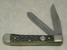 How to Make Multi-Blace Folding Knives Eugene Shadley & Terry Davis Foreword by Tony Bose c.1997 How to Make Multi-Blace Folding Knives Eugene Shadley & Terry Davis Foreword by Tony Bose c.1997