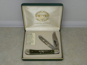 Boker Germany Green Bone Vietnam Veterans "We served our time in Hell" Trapper Knife in Box c.1990's