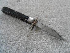 Vintage Auto Schrade Cutlery Walden NY Swing Guard Knife